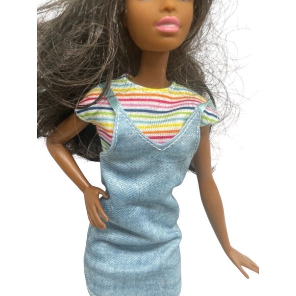 Barbie Doll FXH12 Loose 2018 Mattel Dark Complexion - Picture 9 of 13